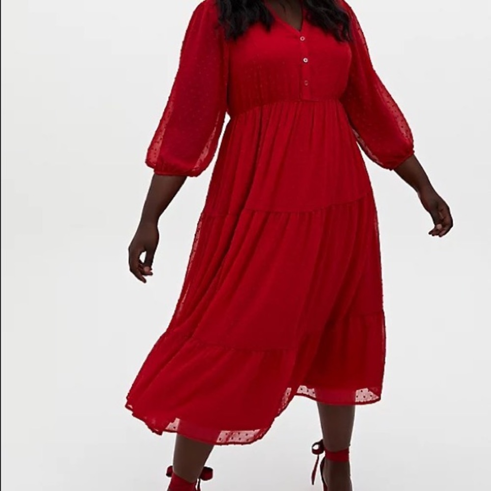 Woman’s NEW Torrid red dress tea length #E